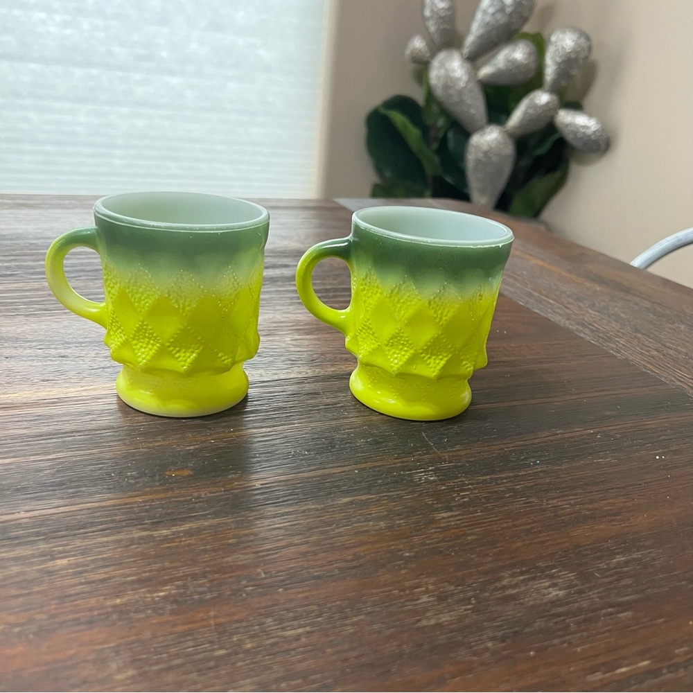Anchor Hocking Kimberly Diamond green ombré mug set of 2 dark light MCM Vintage